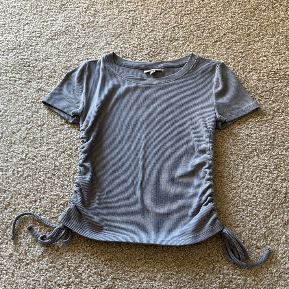 SO Brand: Women’s Short Sleeve Ruched Side Tying Tee - Slate Gray Size Small